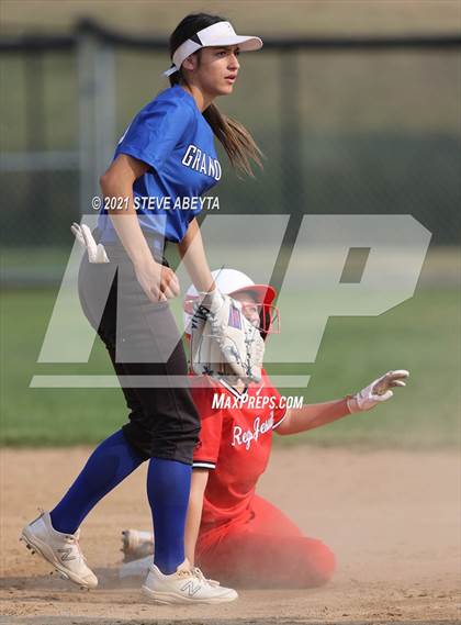 Thumbnail 1 in Regis Jesuit @ Grandview photogallery.