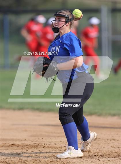 Thumbnail 3 in Regis Jesuit @ Grandview photogallery.
