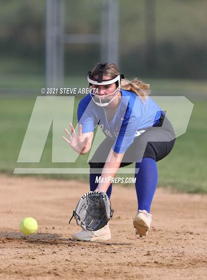 Thumbnail 1 in Regis Jesuit @ Grandview photogallery.