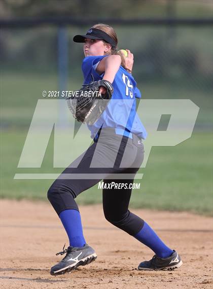 Thumbnail 3 in Regis Jesuit @ Grandview photogallery.
