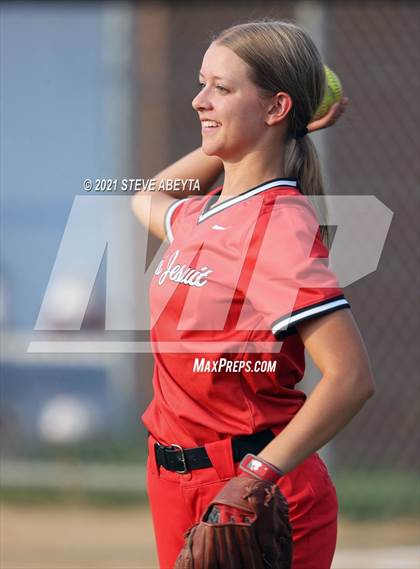 Thumbnail 3 in Regis Jesuit @ Grandview photogallery.