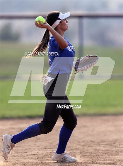 Thumbnail 3 in Regis Jesuit @ Grandview photogallery.