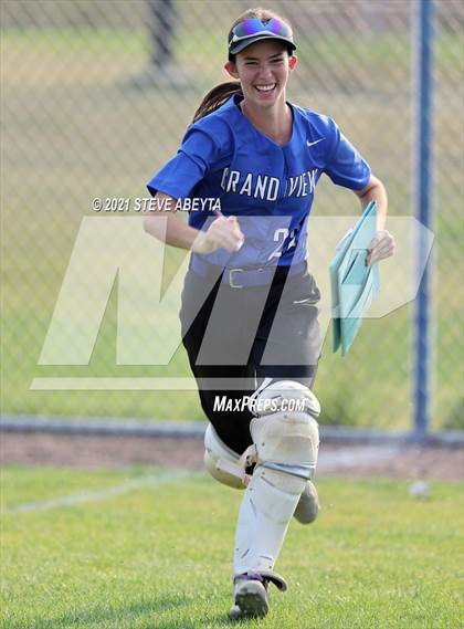 Thumbnail 3 in Regis Jesuit @ Grandview photogallery.