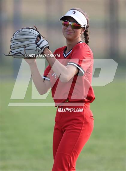 Thumbnail 1 in Regis Jesuit @ Grandview photogallery.