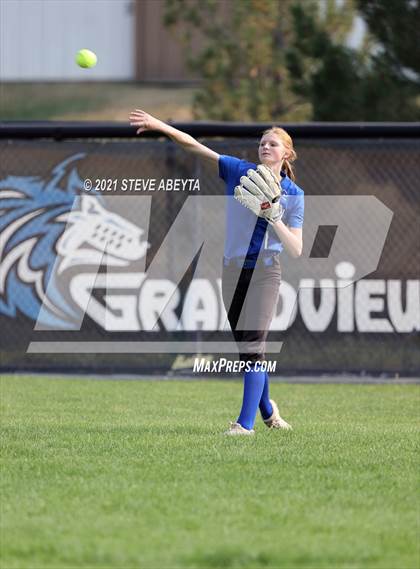 Thumbnail 1 in Regis Jesuit @ Grandview photogallery.