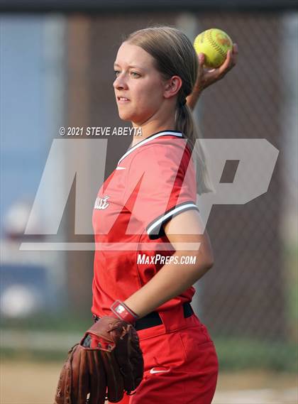 Thumbnail 3 in Regis Jesuit @ Grandview photogallery.