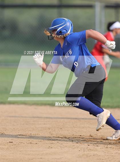 Thumbnail 2 in Regis Jesuit @ Grandview photogallery.
