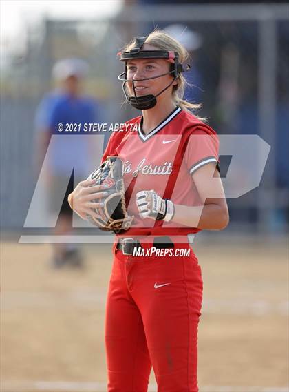 Thumbnail 1 in Regis Jesuit @ Grandview photogallery.