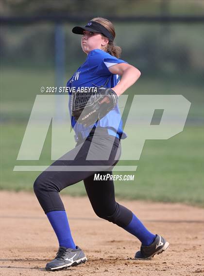 Thumbnail 1 in Regis Jesuit @ Grandview photogallery.