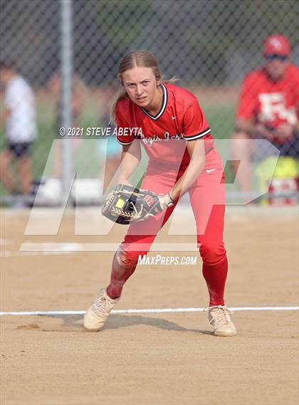 Thumbnail 3 in Regis Jesuit @ Grandview photogallery.