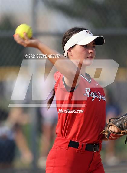 Thumbnail 1 in Regis Jesuit @ Grandview photogallery.