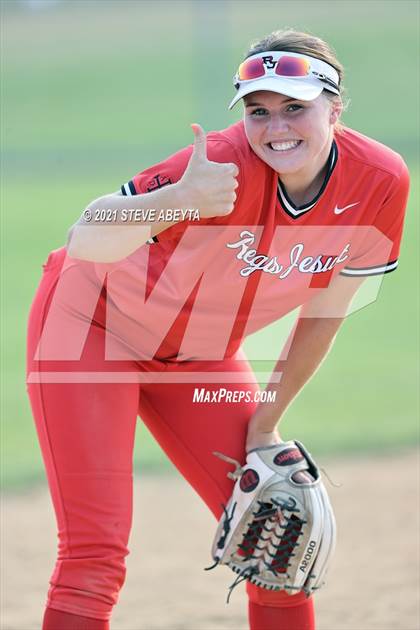 Thumbnail 1 in Regis Jesuit @ Grandview photogallery.