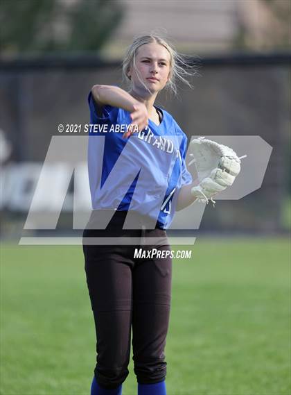 Thumbnail 1 in Regis Jesuit @ Grandview photogallery.