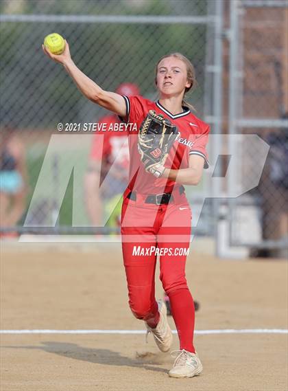 Thumbnail 2 in Regis Jesuit @ Grandview photogallery.
