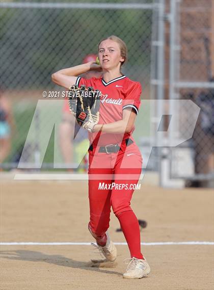 Thumbnail 1 in Regis Jesuit @ Grandview photogallery.