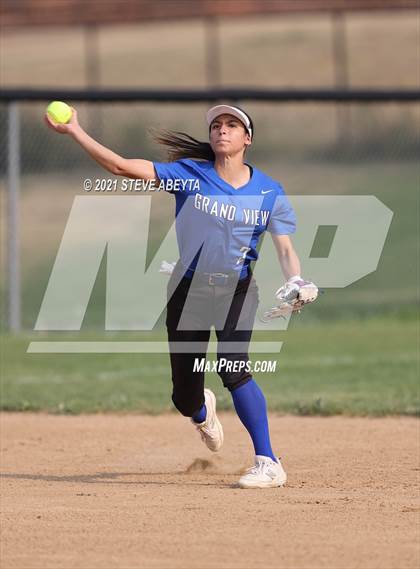 Thumbnail 1 in Regis Jesuit @ Grandview photogallery.