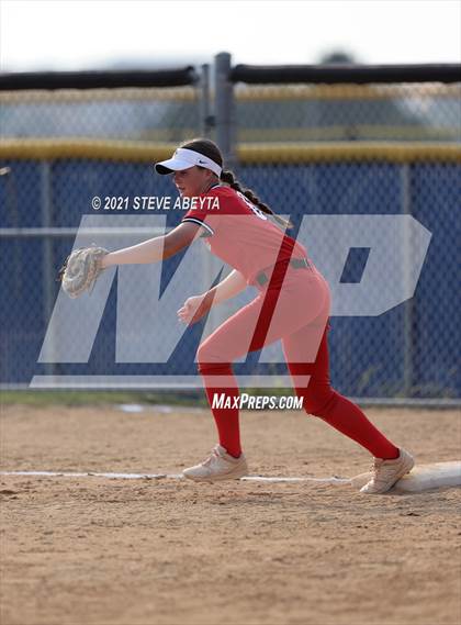 Thumbnail 1 in Regis Jesuit @ Grandview photogallery.