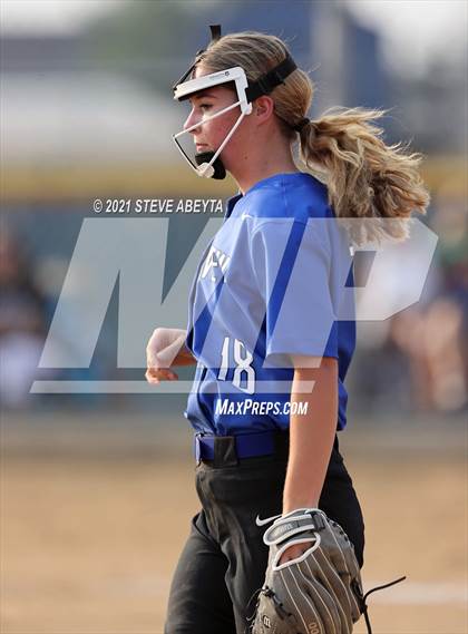 Thumbnail 3 in Regis Jesuit @ Grandview photogallery.