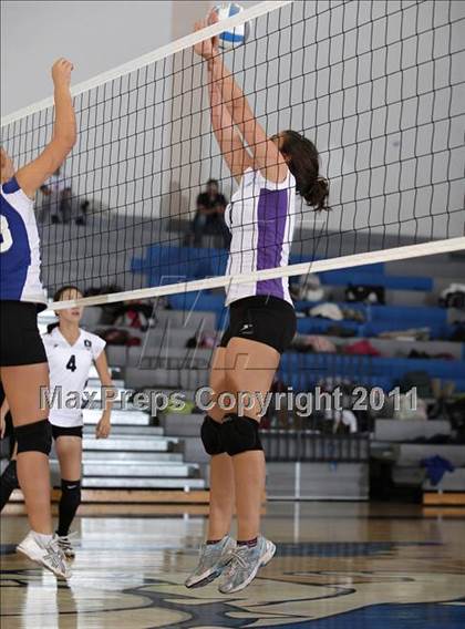 Thumbnail 2 in Hoover @ Burbank photogallery.