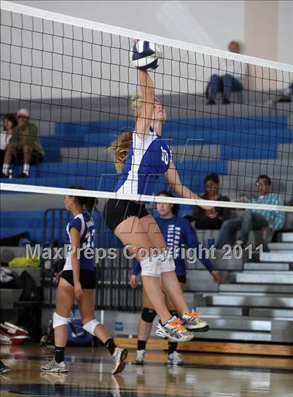 Thumbnail 3 in Hoover @ Burbank photogallery.