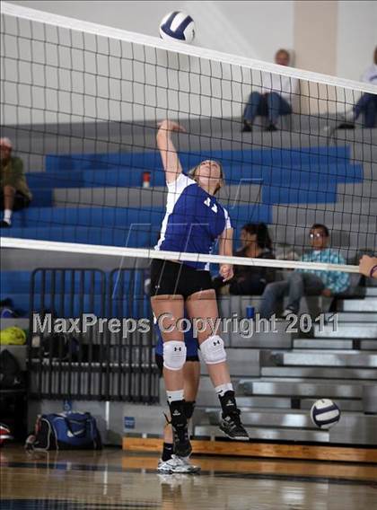 Thumbnail 1 in Hoover @ Burbank photogallery.