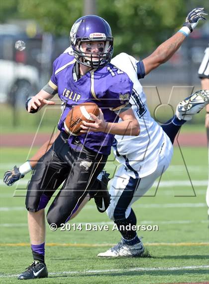 Thumbnail 2 in Huntington @ Islip photogallery.