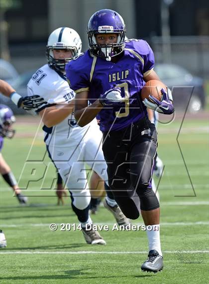 Thumbnail 2 in Huntington @ Islip photogallery.