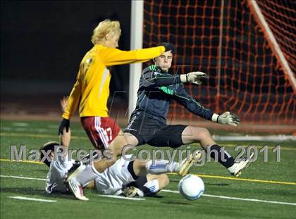 Thumbnail 3 in Davis vs. Jesuit (CIF SJS D1 Final) photogallery.