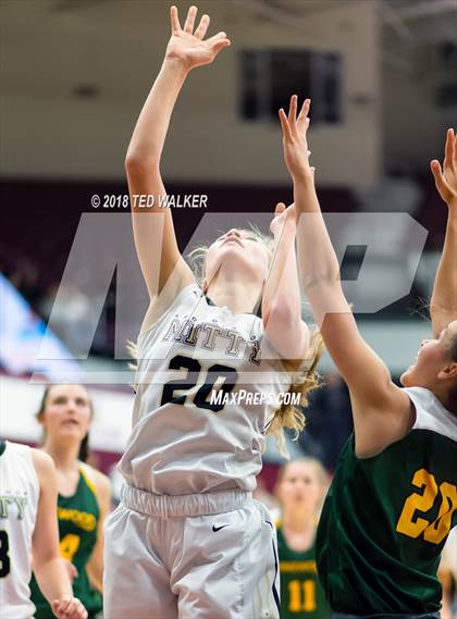 Thumbnail 3 in Pinewood vs. Archbishop Mitty (CIF CCS Open Div. Final) photogallery.