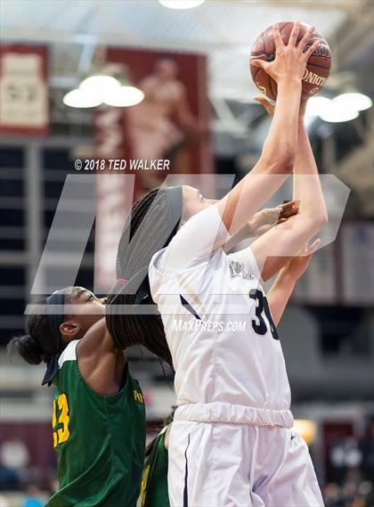 Thumbnail 1 in Pinewood vs. Archbishop Mitty (CIF CCS Open Div. Final) photogallery.