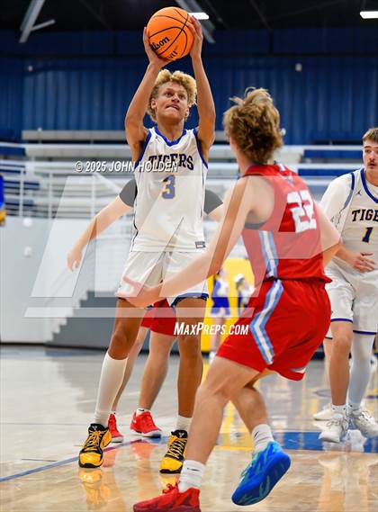 Thumbnail 2 in Chisholm @ Newkirk photogallery.
