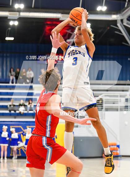Thumbnail 1 in Chisholm @ Newkirk photogallery.