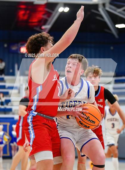 Thumbnail 1 in Chisholm @ Newkirk photogallery.