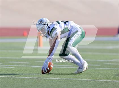 Thumbnail 2 in Idalia vs. Stratton (CHSAA 6-Man Final) photogallery.