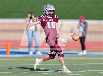 Thumbnail 3 in Idalia vs. Stratton (CHSAA 6-Man Final) photogallery.