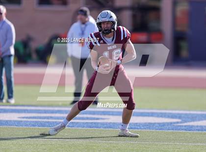 Thumbnail 2 in Idalia vs. Stratton (CHSAA 6-Man Final) photogallery.