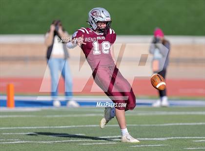 Thumbnail 1 in Idalia vs. Stratton (CHSAA 6-Man Final) photogallery.