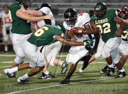 Thumbnail 1 in Gilmer Buckeyes vs Longview Lobos photogallery.