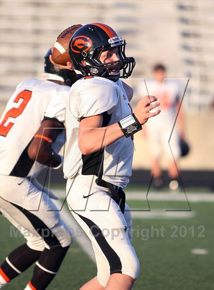 Thumbnail 2 in Gilmer Buckeyes vs Longview Lobos photogallery.