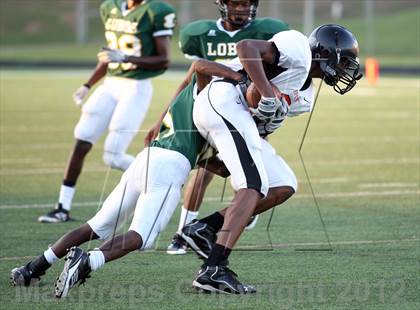 Thumbnail 1 in Gilmer Buckeyes vs Longview Lobos photogallery.