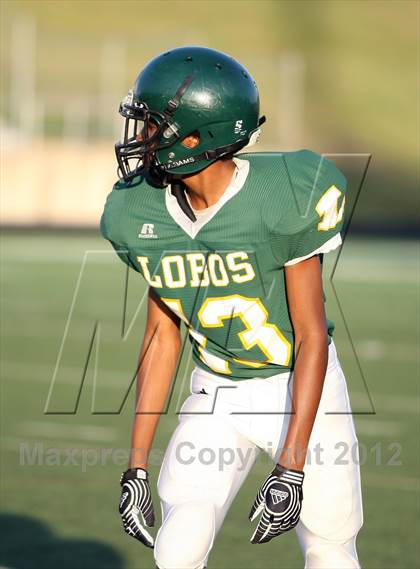 Thumbnail 2 in Gilmer Buckeyes vs Longview Lobos photogallery.