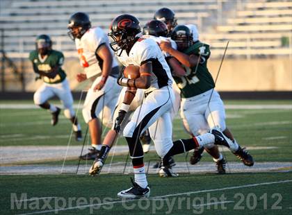 Thumbnail 1 in Gilmer Buckeyes vs Longview Lobos photogallery.