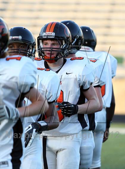 Thumbnail 1 in Gilmer Buckeyes vs Longview Lobos photogallery.