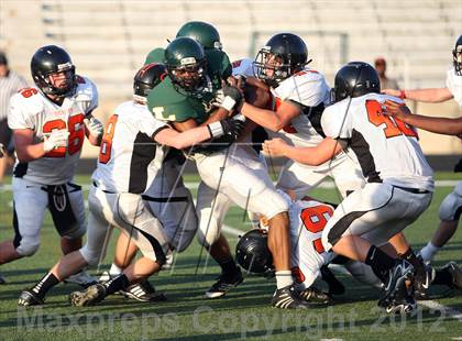 Thumbnail 2 in Gilmer Buckeyes vs Longview Lobos photogallery.