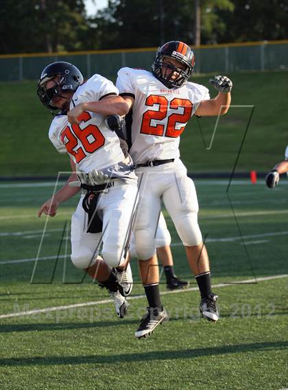 Thumbnail 2 in Gilmer Buckeyes vs Longview Lobos photogallery.