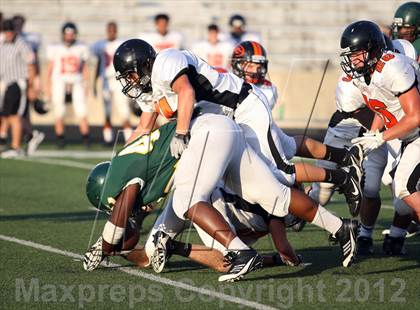Thumbnail 1 in Gilmer Buckeyes vs Longview Lobos photogallery.