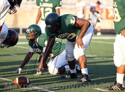 Thumbnail 3 in Gilmer Buckeyes vs Longview Lobos photogallery.
