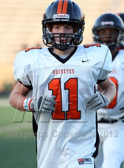 Thumbnail 2 in Gilmer Buckeyes vs Longview Lobos photogallery.