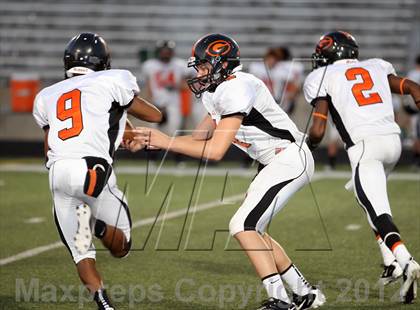 Thumbnail 1 in Gilmer Buckeyes vs Longview Lobos photogallery.