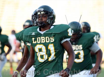 Thumbnail 2 in Gilmer Buckeyes vs Longview Lobos photogallery.